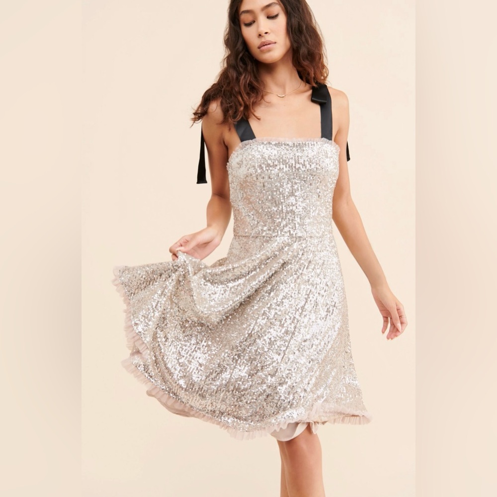 Gal Meets Glam Sequin Dress